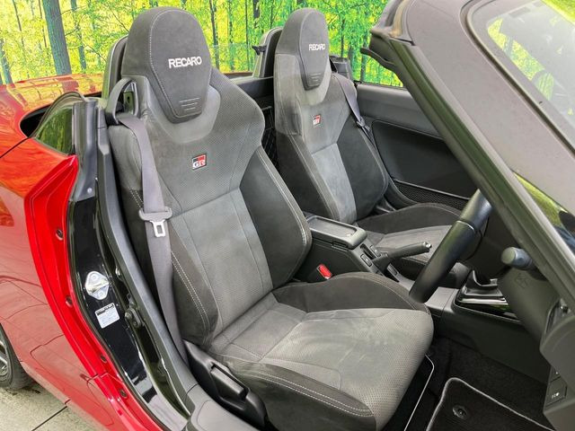 �^�]�Ȃ܂��ɂ͏\���ȃX�y�[�X������A�啿�ȕ��ł��������^�]���Ă�����������ł��B