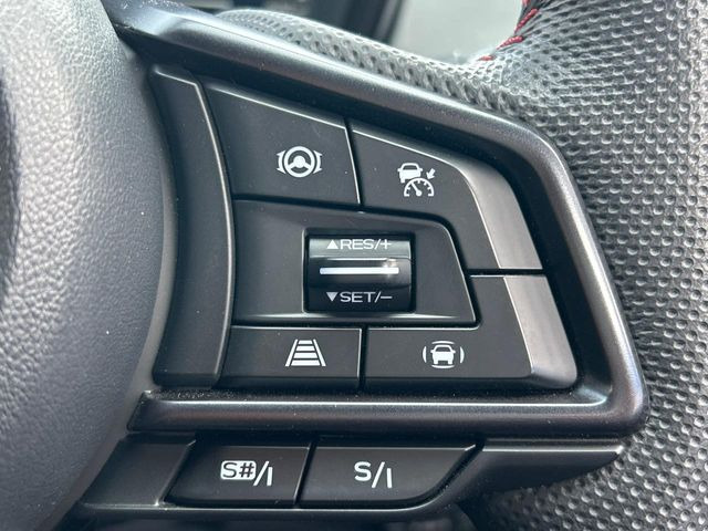 【アイサイトX】衝突被害軽減ブレーキはもちろん、『渋滞時ハンズオフアシスト』や『渋滞時発進アシスト』『カーブ前速度制御』等、従来よりも幅広いシーンで安全走行をサポートしてくれます。