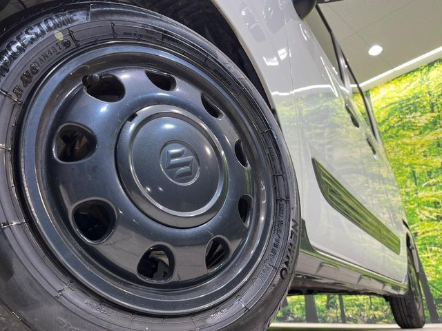 【純正14インチアルミホイール】外観にマッチした純正アルミホイールを装着しております。各種社外アルミホイールや、スタッドレスタイヤも取扱いしております。是非ご相談ください♪