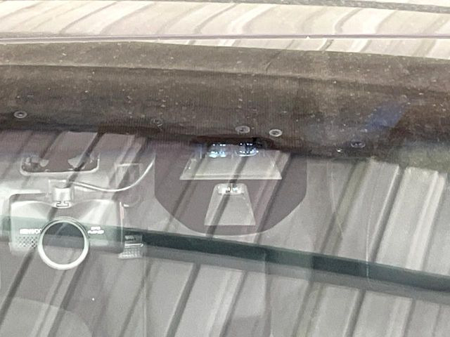 �y�z���_�Z���V���O�z���s���ɑO���̎ԗ�����F�����A�Փ˂������Ȏ��͌x��ƃu���[�L�ŏՓˉ���Ɣ�Q�y�����A�V�X�g�B�����S�Ƀh���C�u�����y���݂��������܂��B