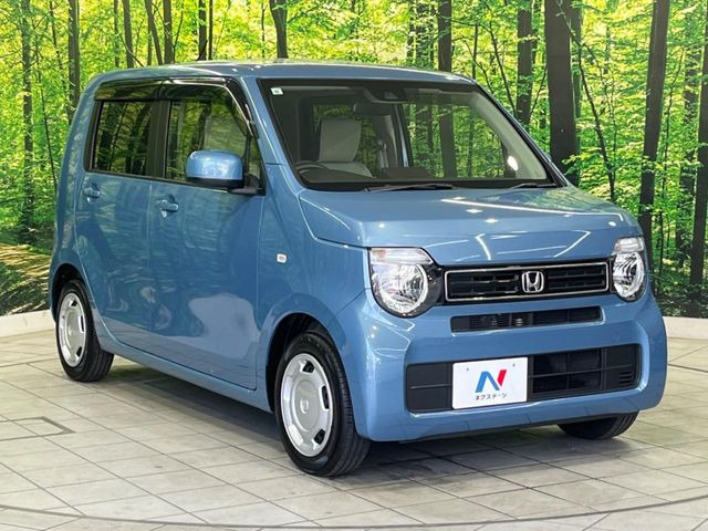 高透明度のガラス皮膜で撥水はもちろん、上質なツヤ・光沢を実現。紫外線や酸性雨から大切な愛車を保護し、色あせ・劣化を防止。「弾スプラッシュコート」、「弾プリミッサコート」からお選びいただけます。