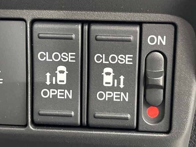 �y�����p���[�X���C�h�h�A�z�X�}�[�g�L�[��^�]�Ȃ̃X�C�b�`�Ō�ȗ����X���C�h�h�A�̊J���\���d��������͂����ăh�A���J����K�v�������A�����Ȃ��q�l�ł��ȒP�ɊJ���߂ł����K�ł���