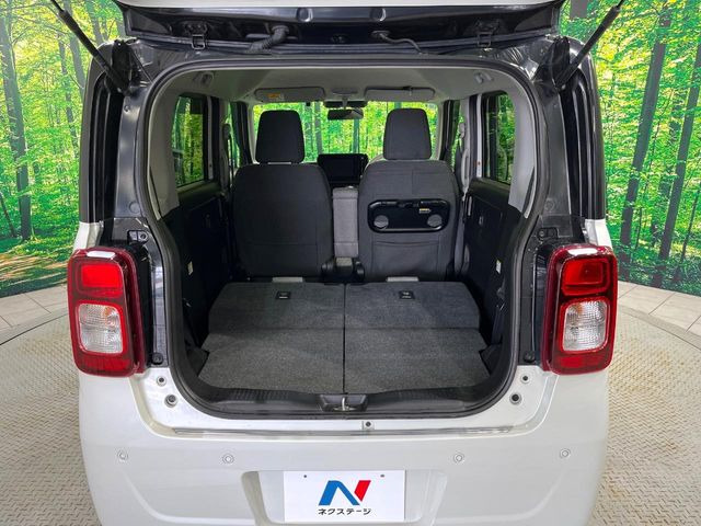 ���i�̂���������ʋ΁A���}���ɏ\���ȉ׎��X�y�[�X���m�ۂ��Ă���܂��B�Z�J���h�V�[�g��|���ƁA�傫�ȉו��̐ύڂ��\�ł���