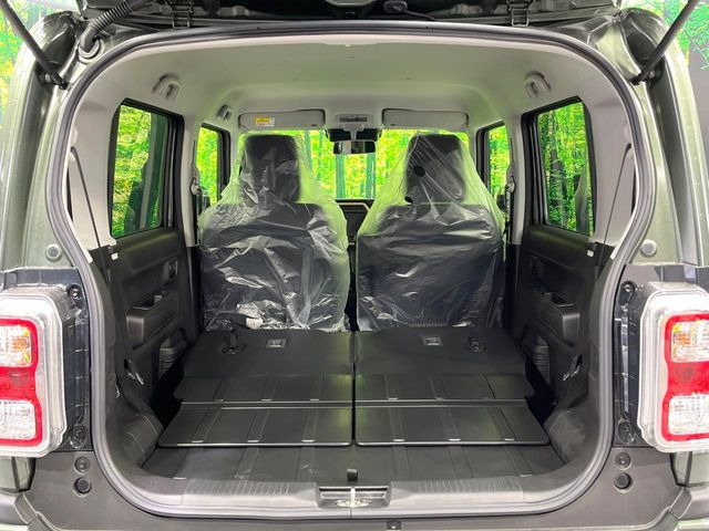 ���i�̂���������ʋ΁A���}���ɏ\���ȉ׎��X�y�[�X���m�ۂ��Ă���܂��B�Z�J���h�V�[�g��|���ƁA�傫�ȉו��̐ύڂ��\�ł���