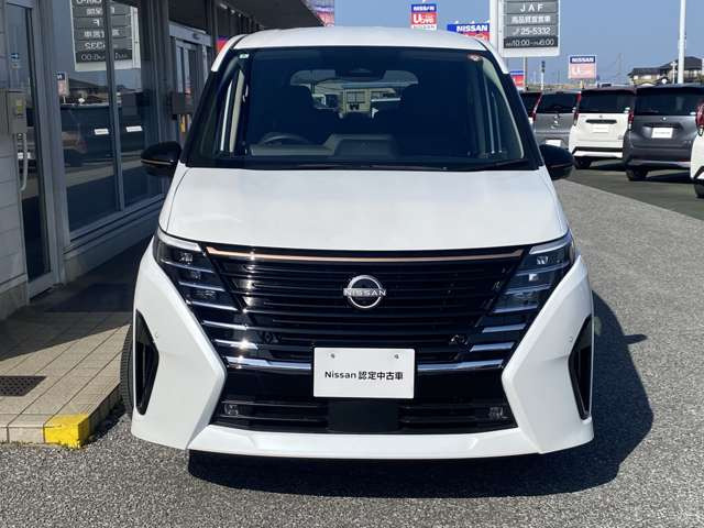 セレナ1.4 e-POWER ハイウェイスターV 90周年記念車