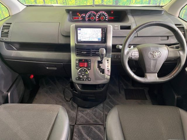 ヴォクシー2.0 ZS 煌Z