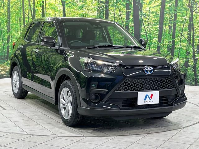 高透明度のガラス皮膜で撥水はもちろん、上質なツヤ・光沢を実現。紫外線や酸性雨から大切な愛車を保護し、色あせ・劣化を防止。「弾スプラッシュコート」、「弾プリミッサコート」からお選びいただけます。