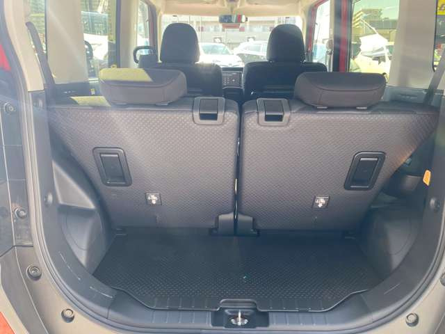 �݌Ɏԗ��Ɋւ��Ă͂��q�l�ɂ��ǂ����̂����񋟂���ׂɕi���ɍS���Ďd������s���Ă���܂��B�e���Ԃ̏�Ԃ͂��ꂼ��ł��̂ł����k���ɓ��X�X�^�b�t�������������Ē����܂��̂ł����S���������܂��B