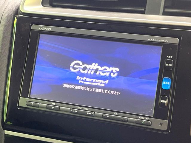 �y�����i�r�z�l�C�̏����i�r�𑕔����Ă���܂��B�i�r�̎g���₷���͂������A�I�[�f�B�I�@�\���[��!�L�����v�◷�s�͂������A�ʋ΂┃�����ȂǕ��i�̃h���C�u���y�����Ȃ�͂���