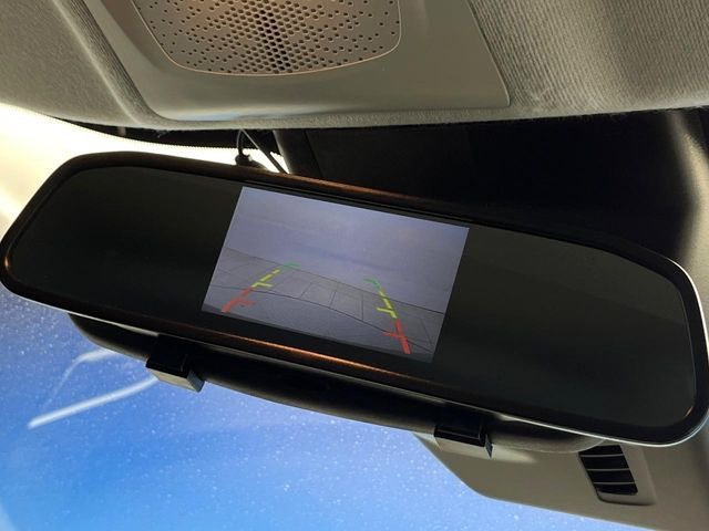●バックカメラ:便利な【バックカメラ】で安全確認もできます。駐車が苦手な方にもオススメな便利機能です。