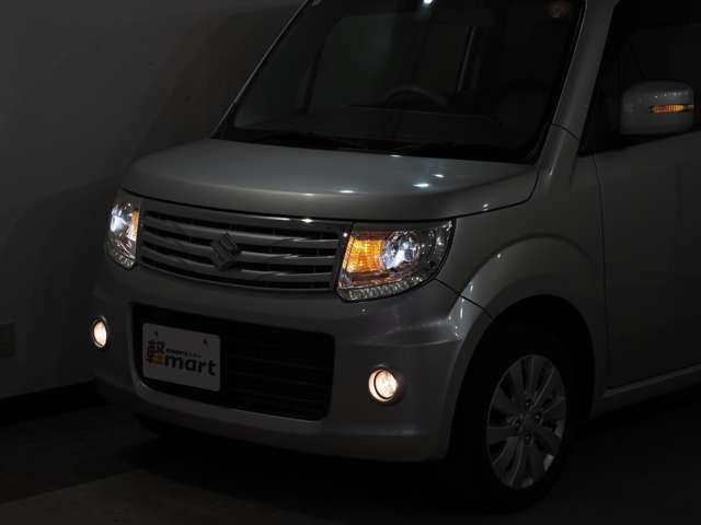 軽マートは、兵庫県高砂市の国道2号線沿いにあります!大きな『軽』の文字の看板が目印です♪皆様のご来店を心よりお待ちしております!!