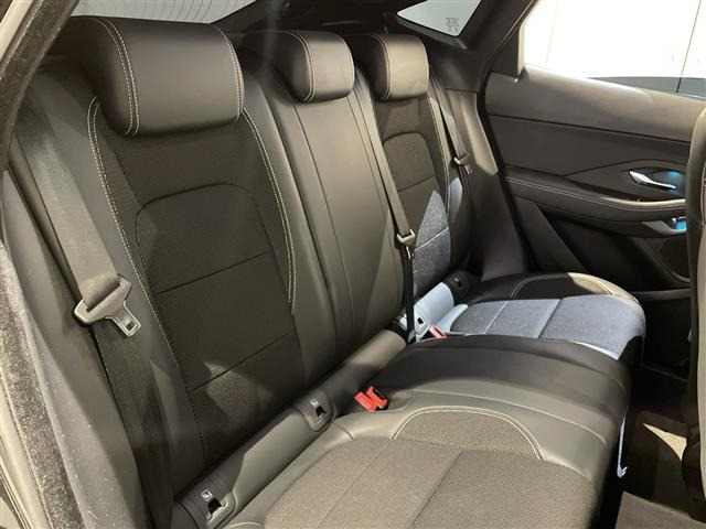 EペイスRダイナミック S 2.0L D180 ディーゼル 4WD