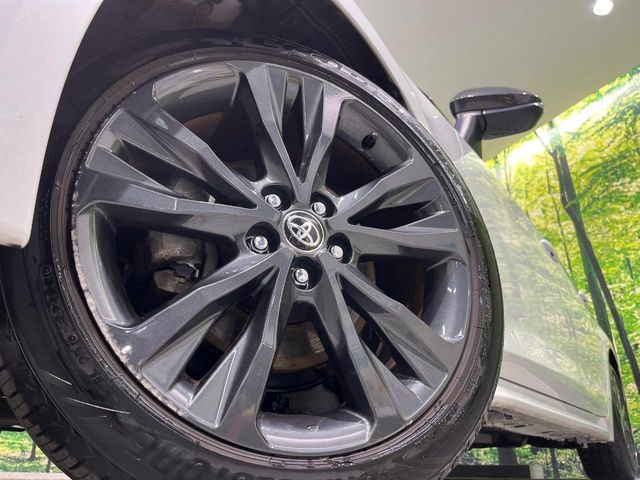 �y����17�C���`�A���~�z�C�[���z�O�ςɃ}�b�`���������A���~�z�C�[���𑕒����Ă���܂��B�e��ЊO�A���~�z�C�[����A�X�^�b�h���X�^�C�����戵�����Ă���܂��B���񂲑��k����������