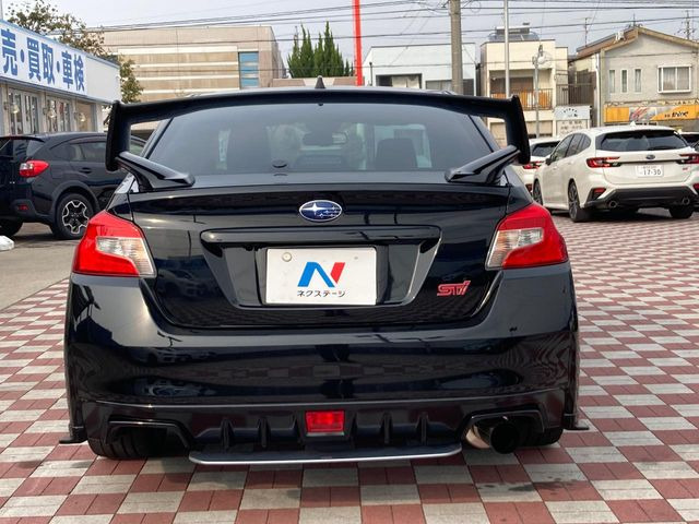 安心の最長10年・走行無制限保証(有償)をご用意。保証内容も充実はもちろん、無料点検&オイル交換や、年中無休の全国・24時間ロードサービスも付帯されておりますのでご安心下さい。