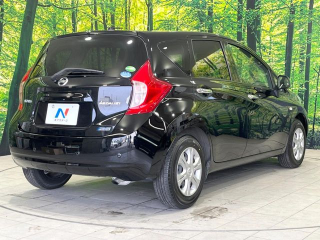 ☆全国のネクステージからお取り寄せが可能※!遠方の店舗に展示してあるクルマが気になる場合も、最寄りの店舗でご覧いただくことが可能です!是非私たちに要望をお聞かせください!※別途費用