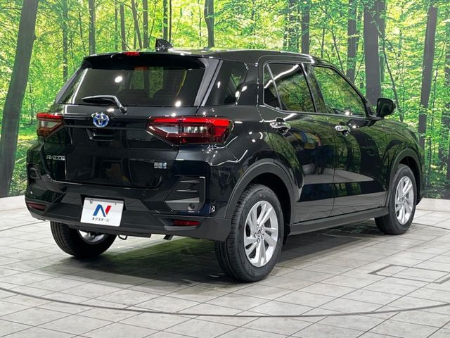 ☆全国のネクステージからお取り寄せが可能※!遠方の店舗に展示してあるクルマが気になる場合も、最寄りの店舗でご覧いただくことが可能です!是非私たちに要望をお聞かせください!※別途費用