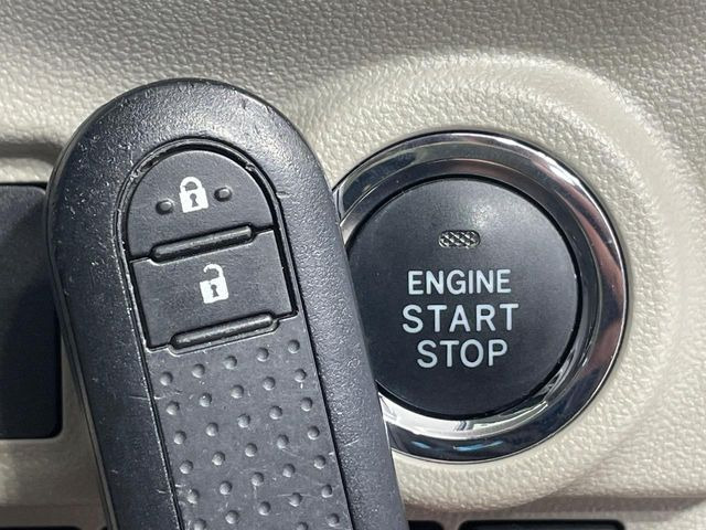 �y�L�[�t���[�V�X�e���z�J�o����|�P�b�g�ɓ��ꂽ�܂܂ł��h�A�̎{���E�������\�ȃX�}�[�g�L�[�𑕔��B�G���W���̃I���E�I�t�����J�M�����o���K�v����������Ƃ��Ă��֗��ł���