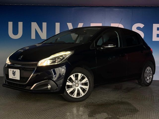 ●ヘッドライト:ヘッドライトは黄ばみも少なく、綺麗な状態を保っております。黄ばみ防止のレンズコーティングの施工も可能でございます。