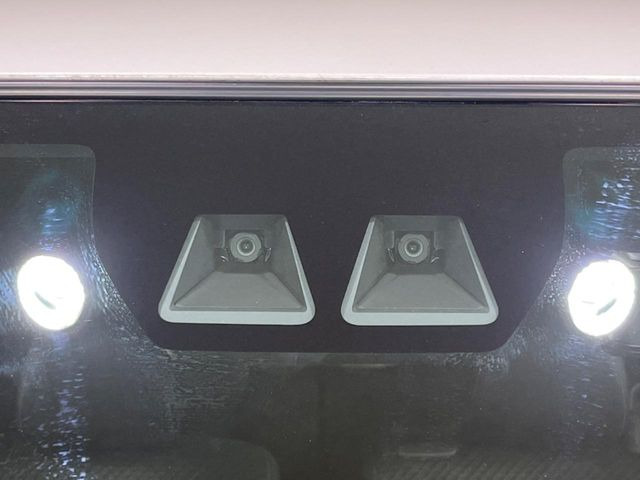 �y�X�}�[�g�A�V�X�g�z���s���ɑO���̎ԗ�����F�����A�Փ˂������Ȏ��͌x��ƃu���[�L�ŏՓˉ���Ɣ�Q�y�����A�V�X�g�B�����S�Ƀh���C�u�����y���݂��������܂��B