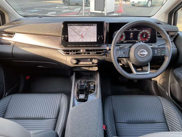 ノートオーラ1.2 G レザーエディション