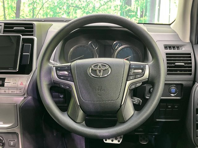 �y�X�e�A�����O�X�C�b�`�z�^�]���A�O������ڐ������炷���ƂȂ��A�I�[�f�B�I���̑��삪�\�ȕ֗��@�\!���S&���K�ȃh���C�u�����o���Ă���܂���