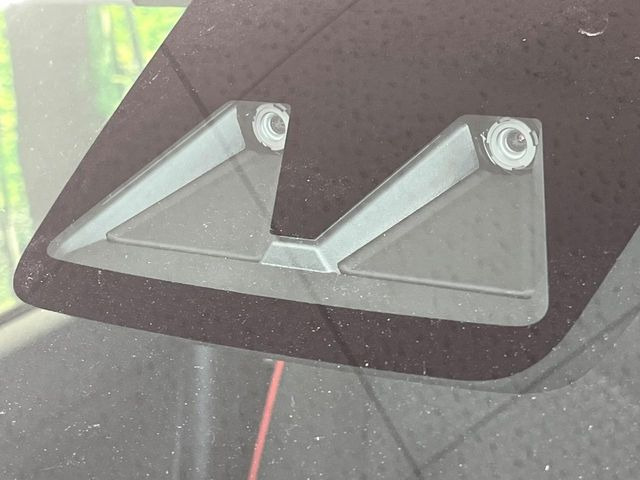 �y�X�}�[�g�A�V�X�g�z���s���ɑO���̎ԗ�����F�����A�Փ˂������Ȏ��͌x��ƃu���[�L�ŏՓˉ���Ɣ�Q�y�����A�V�X�g�B�����S�Ƀh���C�u�����y���݂��������܂��B