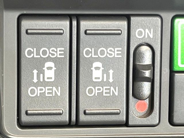 �y�����p���[�X���C�h�h�A�z�X�}�[�g�L�[��^�]�Ȃ̃X�C�b�`�Ō�ȗ����X���C�h�h�A�̊J���\���d��������͂����ăh�A���J����K�v�������A�����Ȃ��q�l�ł��ȒP�ɊJ���߂ł����K�ł���