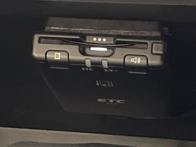 【ETC】高速道路の料金所をストレスなく通過!話題のスポットやサービスエリアに多い「スマートIC」利用時は必須のアイテムです。当店でセットアップを実施、ご納車当日からすぐにご利用いただけます!