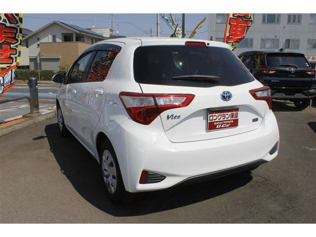 ヴィッツ1.5 ハイブリッド F セーフティ エディション