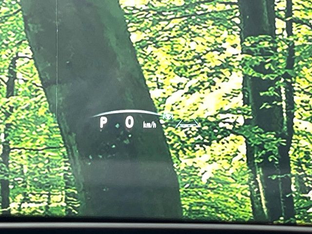 �y�J���[�w�b�h�A�b�v�f�B�X�v���C�z���݂̑��x�⑖�s�����f�W�^���\���ŉ^�]�ȑO���̃K���X�ɓ��e!�J���[�t���Ŏ��F���������A�^�]���ڐ������炳���K�v�ȏ����m�F�ł���̂łƂ��Ă��֗��ň��S!