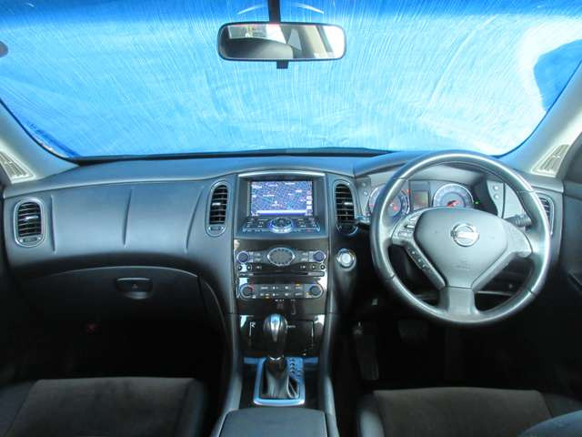 スカイラインクロスオーバー3.7 370GT FOUR 4WD