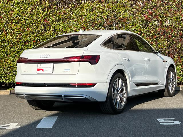 e-tronスポーツバック55 クワトロ 1st エディション バーチャルエクステリアミラー仕様 4WD