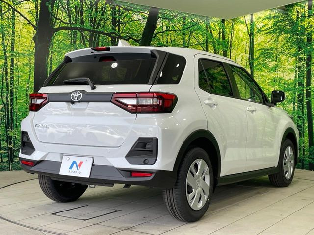 ☆全国のネクステージからお取り寄せが可能※!遠方の店舗に展示してあるクルマが気になる場合も、最寄りの店舗でご覧いただくことが可能です!是非私たちに要望をお聞かせください!※別途費用