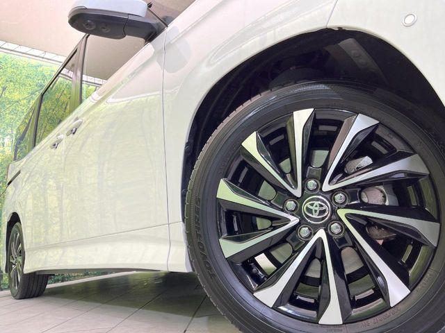 �y����17�C���`�A���~�z�C�[���z�O�ςɃ}�b�`���������A���~�z�C�[���𑕒����Ă���܂��B�e��ЊO�A���~�z�C�[����A�X�^�b�h���X�^�C�����戵�����Ă���܂��B���񂲑��k����������