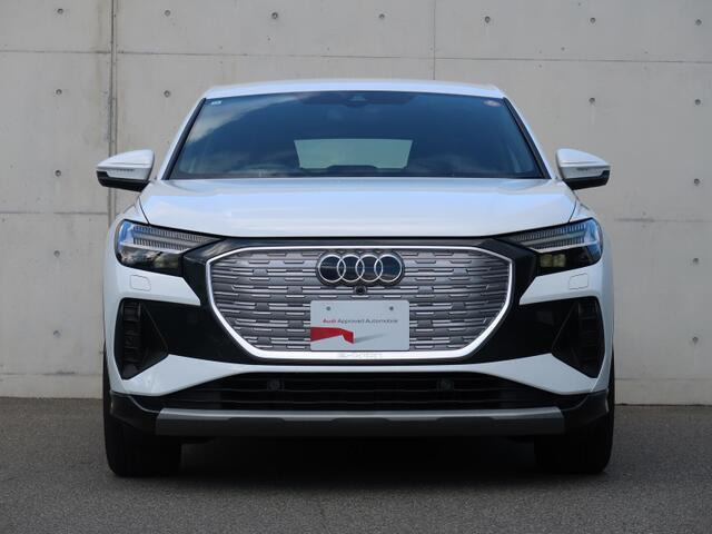 Q4スポーツバックe-tron45 アドバンスト