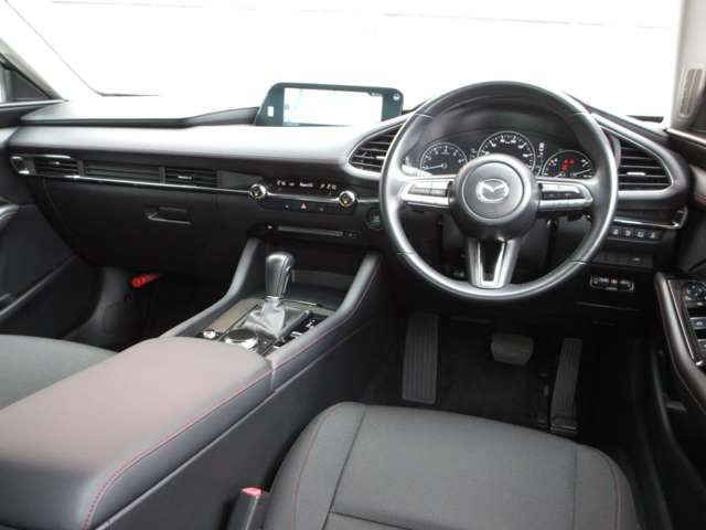 MAZDA3セダン