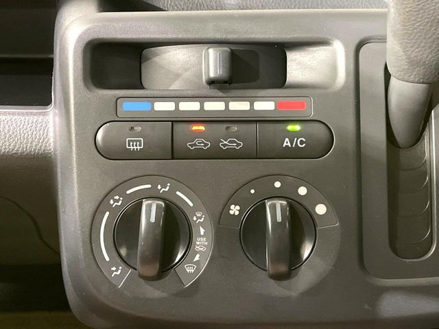 �����~�������Ă��S�Ȃɉ��K�ȋ󒲂�͂��Ă����A�_�C�������G�A�R���𑕔���