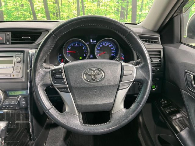 ステアリングも使用感が少なく、きれいな状態となっております♪