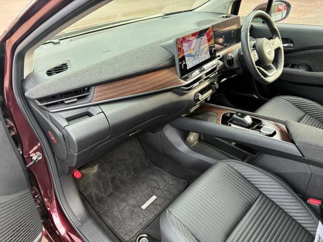 ノートオーラ1.2 G レザーエディション