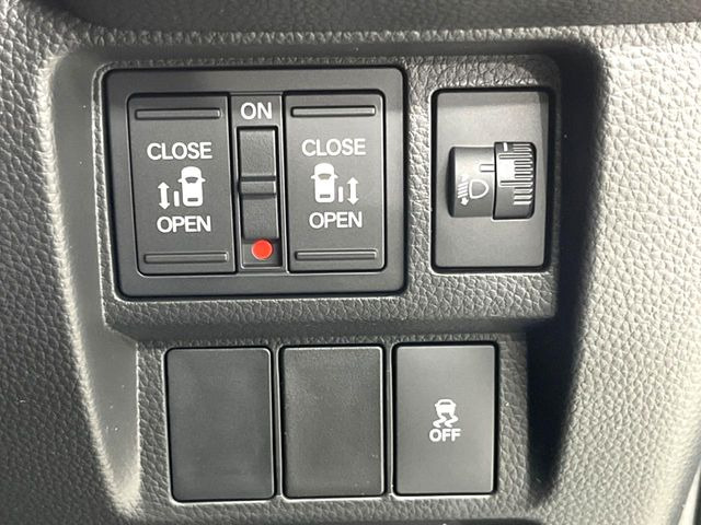 �y�����p���[�X���C�h�h�A�z�X�}�[�g�L�[��^�]�Ȃ̃X�C�b�`�Ō�ȗ����X���C�h�h�A�̊J���\���d��������͂����ăh�A���J����K�v�������A�����Ȃ��q�l�ł��ȒP�ɊJ���߂ł����K�ł���