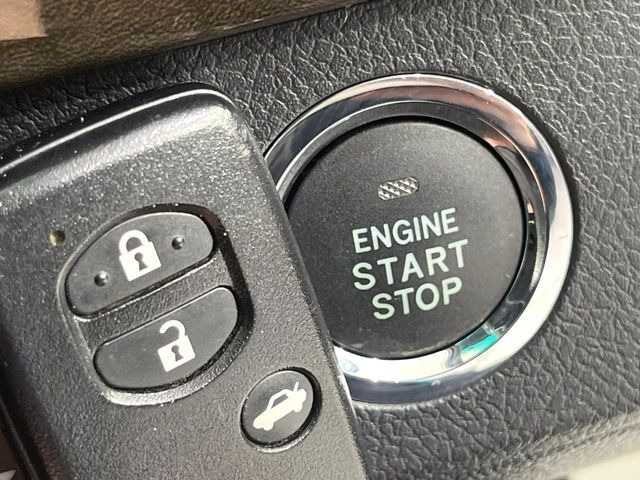 �y�X�}�[�g�L�[�z�J�o����|�P�b�g�ɓ��ꂽ�܂܂ł��h�A�̎{���E�������\�ȃX�}�[�g�L�[�𑕔��B�G���W���̃I���E�I�t�����J�M�����o���K�v����������Ƃ��Ă��֗��ł���