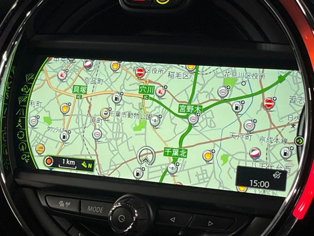 �������i�r:��̊��̂���i�r�́A����������ԓ������o���Ă���܂��B�I�[�f�B�I�@�\���[�����Ă���܂��̂ŁA�^�]�����y���߂܂���