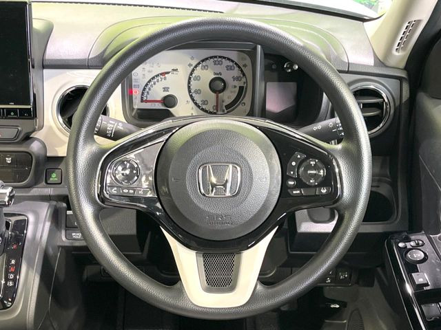 �y�X�e�A�����O�X�C�b�`�z�^�]���A�O������ڐ������炷���ƂȂ��A�I�[�f�B�I���̑��삪�\�ȕ֗��@�\!���S&���K�ȃh���C�u�����o���Ă���܂���