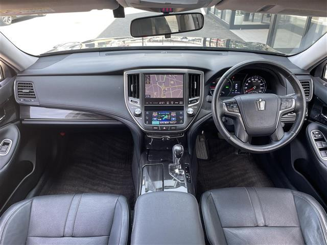 クラウンハイブリッド 2.5 S