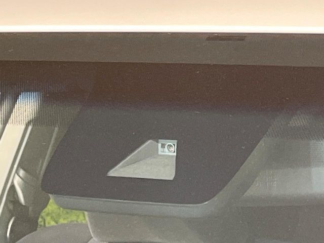 �y�g���^�Z�[�t�e�B�Z���X�z���s���ɑO���̎ԗ�����F�����A�Փ˂������Ȏ��͌x��ƃu���[�L�ŏՓˉ���Ɣ�Q�y�����A�V�X�g�B�����S�Ƀh���C�u�����y���݂��������܂��B