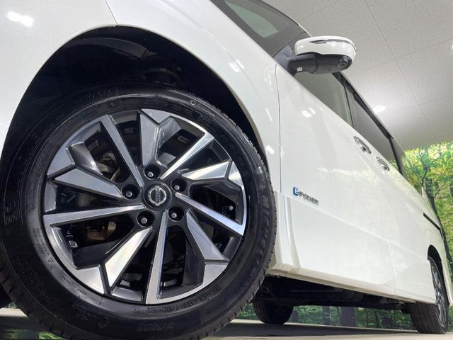 �y����16�C���`�A���~�z�C�[���z�O�ςɃ}�b�`���������A���~�z�C�[���𑕒����Ă���܂��B�e��ЊO�A���~�z�C�[����A�X�^�b�h���X�^�C�����戵�����Ă���܂��B���񂲑��k����������