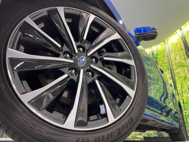 �y����18�C���`�A���~�z�C�[���z�O�ςɃ}�b�`���������A���~�z�C�[���𑕒����Ă���܂��B�e��ЊO�A���~�z�C�[����A�X�^�b�h���X�^�C�����戵�����Ă���܂��B���񂲑��k����������