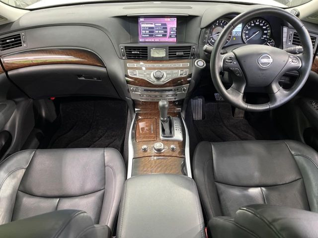 フーガ3.7 370GT FOUR 4WD