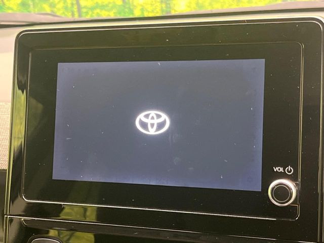 �y8�C���` �f�B�X�v���C�I�[�f�B�I�z���ʂ̃f�B�X�v���C��AppleCarPlay��AndroidAuto�����p�\�B�傫�ȉ�ʂŃX�}�z�i�r�A�v���������p���������܂���