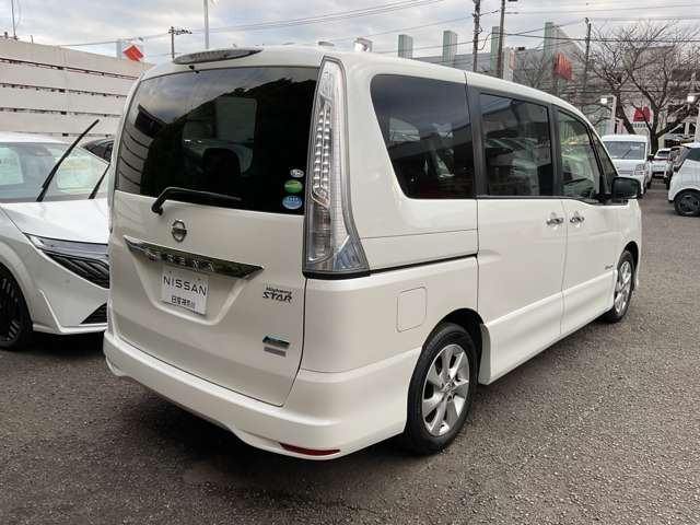 セレナ2.0 ハイウェイスター S-HYBRID